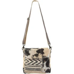Olay Aztec Rug Woven Cowhide Button Accent Crossbody Bag LB149 5 Olay Aztec Rug Woven Cowhide Button Accent Crossbody Bag LB149 -Western Belle Deals 51A7OfDxVbL. AC UY625 1