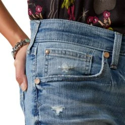 Ariat® Ladies 5" Stephanie Light Wash Denim Shorts 10044360 -Western Belle Deals S23 WMS WEST 10044360 detail02